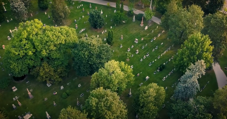 An aerial photo of Woodlawn Memorial Park.