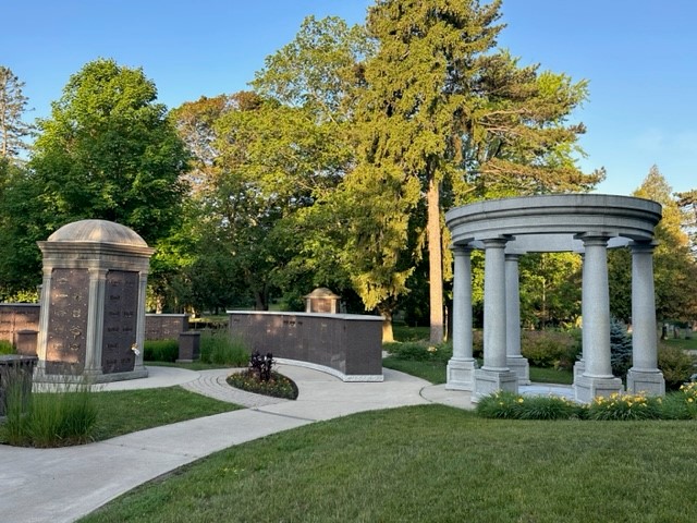 A photo of the upper cremation garden at Woodlawn Memorial Park.