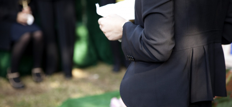 3 Ideas To Help Plan A Graveside Service